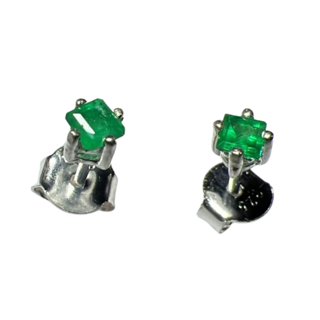 Aretes Amor Propio en Plata Ley .925 con Esmeraldas Naturales