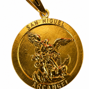 Medalla de San Miguel Arcángel: protección, elegancia y significado en una sola pieza, cadena mas dije.